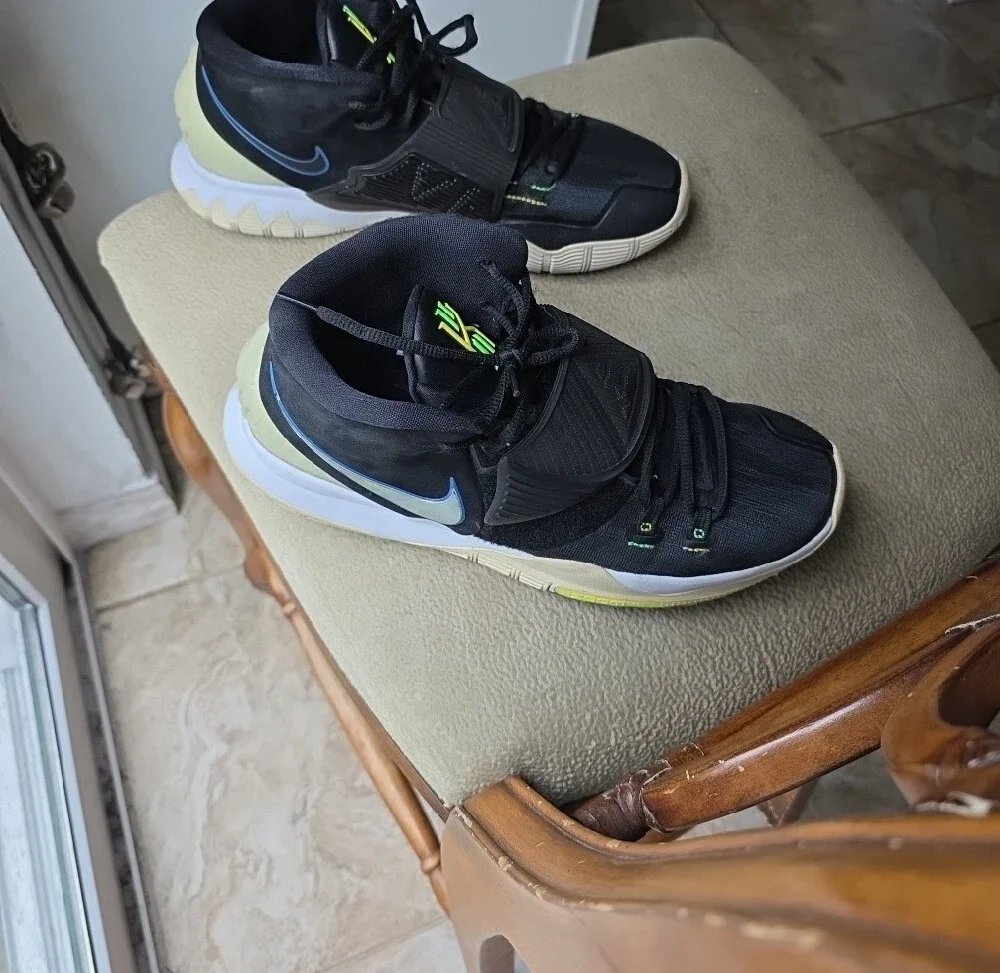 Nike Black and Neon Green Kyrie Youth Basketball Shoes Item#1074